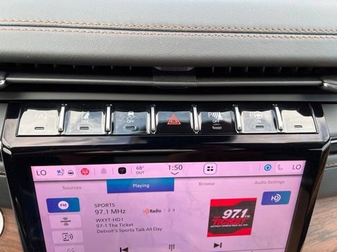 Certified 2025 Jeep Grand Cherokee Summit AWD/4WD image 29