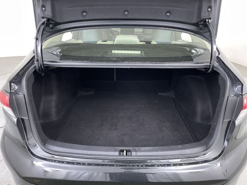 Used 2020 Toyota Corolla LE image 20