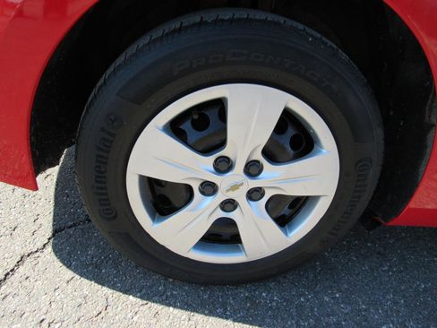 Used 2018 Chevrolet Cruze LS image 10