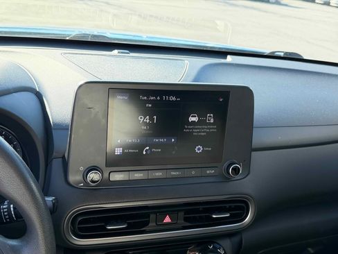 Used 2022 Hyundai Kona SEL image 19