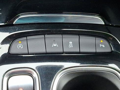Used 2022 Buick Envision Preferred FWD image 23