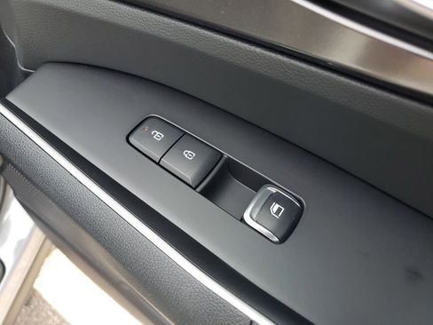 New 2026 Kia Sorento S w/ S Panoramic Sunroof Package image 11