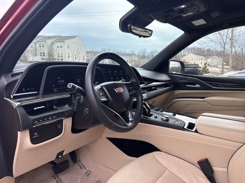 Certified 2024 Cadillac Escalade ESV Premium Luxury image 4