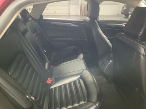 Used 2020 Ford Fusion SEL image 33