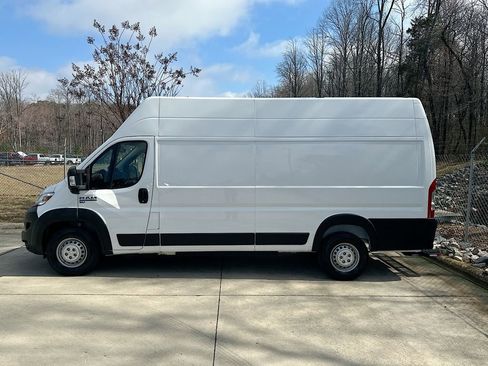 Used 2024 RAM ProMaster 3500 w/ Delivery Van Package image 4