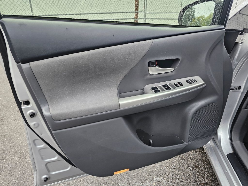 Used 2012 Toyota Prius V Three FWD image 21