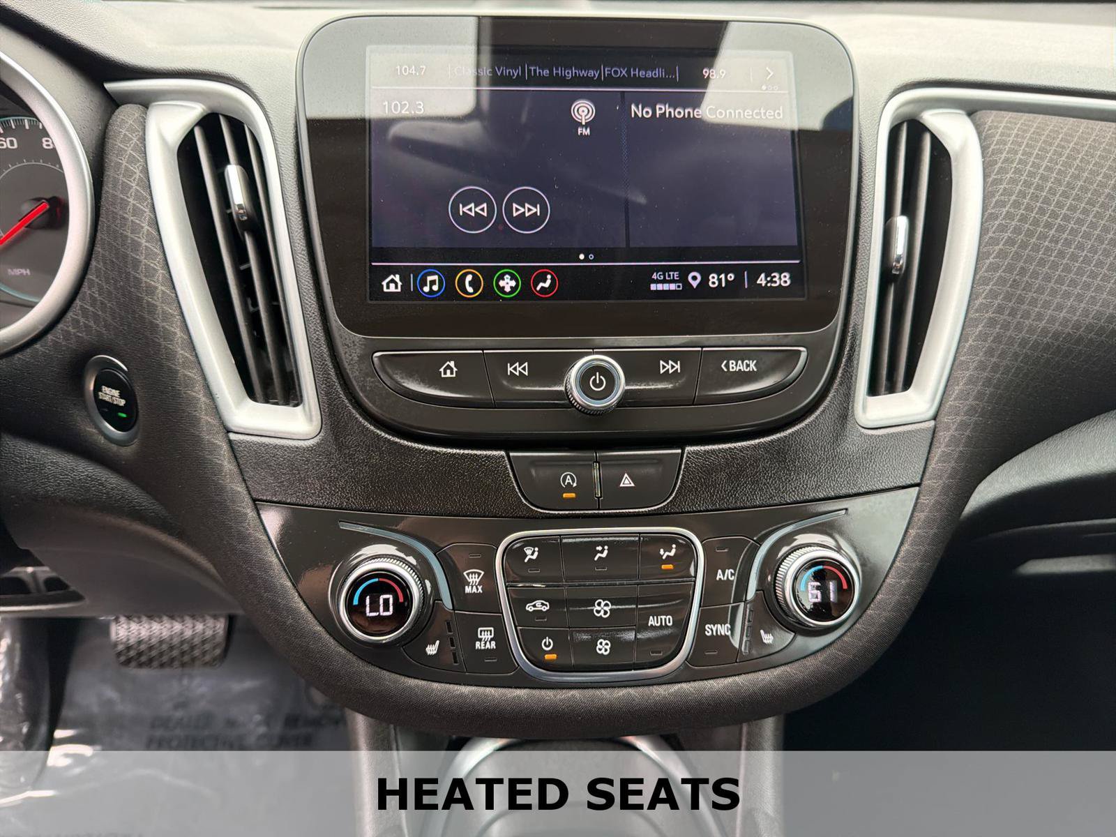 Used 2024 Chevrolet Malibu LT FWD image 12
