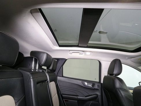 Used 2022 Ford Escape Titanium w/ Titanium Elite Package image 21