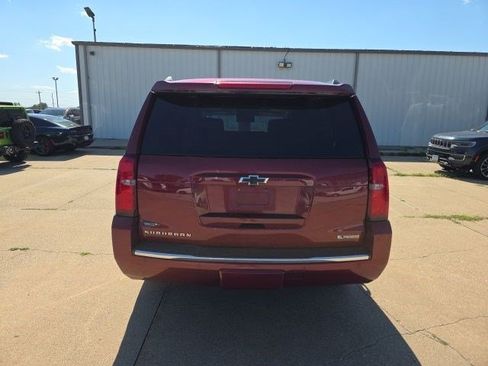 Used 2017 Chevrolet Suburban Premier AWD/4WD image 7