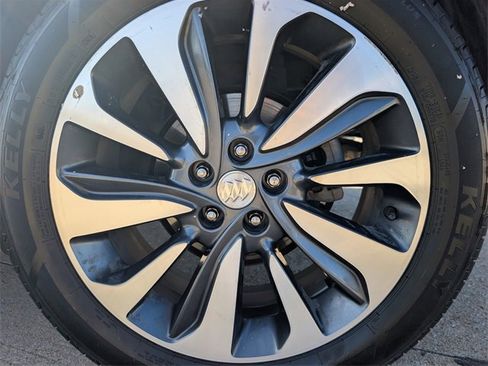 Certified 2022 Buick Encore Preferred w/ Safety Package image 8