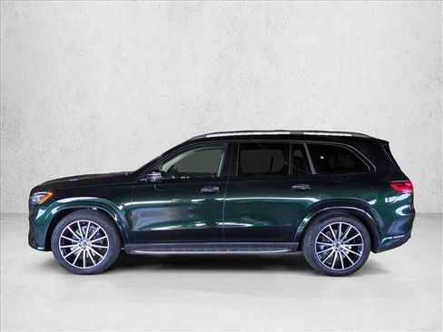 Used 2024 Mercedes-Benz GLS 580 4MATIC image 9