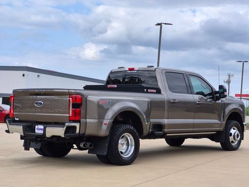 Used 2023 Ford F350 Lariat w/ Lariat Ultimate Package image 4