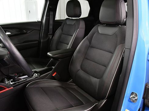 Used 2023 Chevrolet TrailBlazer RS w/ Sun and Liftgate Package image 28