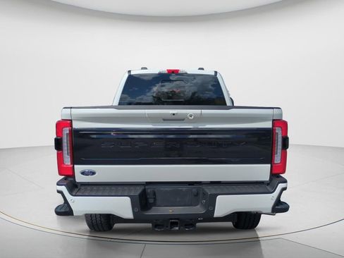 Used 2025 Ford F250 Platinum image 5