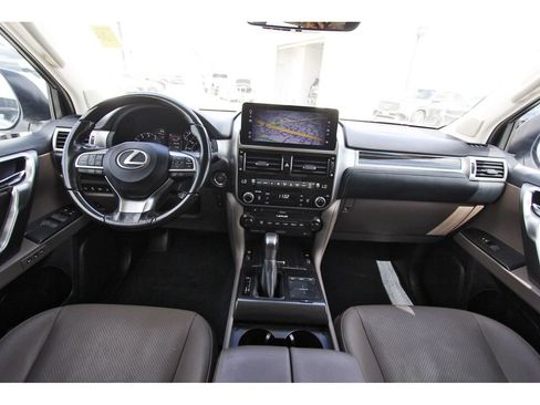 Used 2022 Lexus GX 460 Luxury w/ Off Road Package AWD/4WD image 16