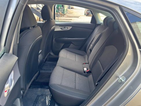 Used 2022 Kia Forte LXS FWD image 32