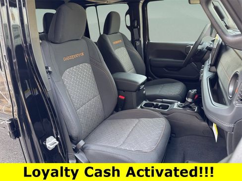 New 2025 Jeep Gladiator Mojave w/ Convenience Group image 36