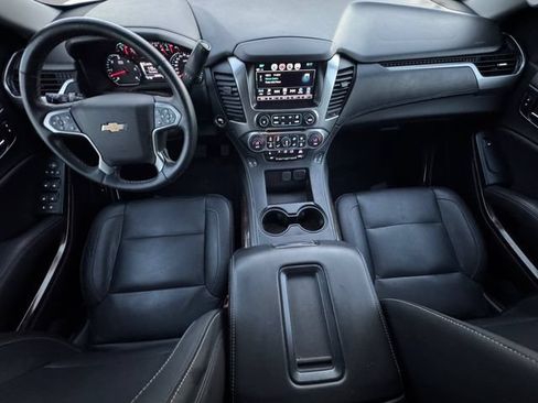 Used 2018 Chevrolet Suburban LT w/ Luxury Package AWD/4WD image 20