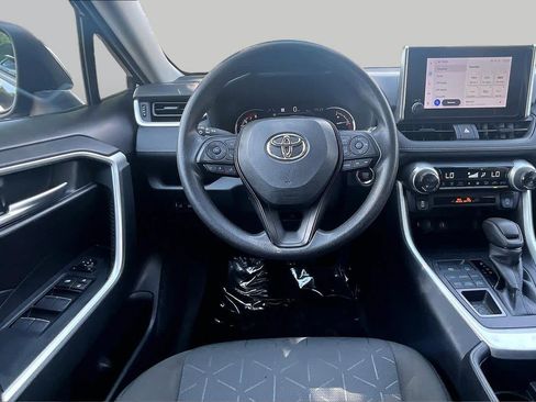 Used 2023 Toyota RAV4 XLE AWD/4WD image 6