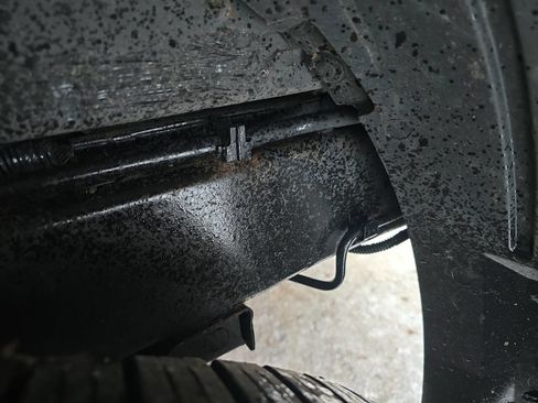 Used 2011 Nissan Pathfinder LE w/ Navigation Pkg image 49