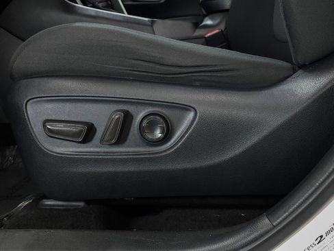 Used 2020 Toyota RAV4 XLE image 36