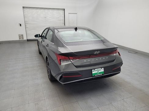 Used 2024 Hyundai Elantra SEL w/ Convenience Package image 5