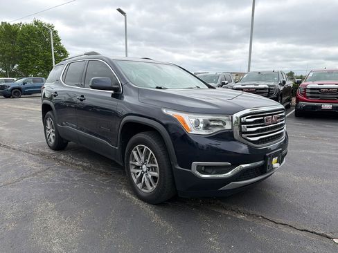 Used 2017 GMC Acadia SLE AWD/4WD image 3