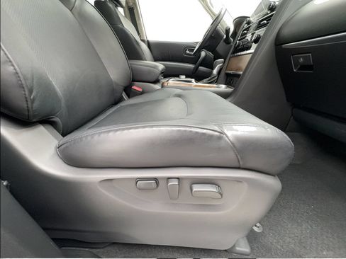 Used 2021 Nissan Armada SL w/ Captain's Chairs Package AWD/4WD image 33