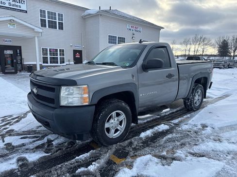 Used 2007 Chevrolet Silverado 1500 W/T image 2