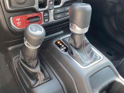 Used 2022 Jeep Wrangler Unlimited Rubicon w/ Trailer Tow Package image 33