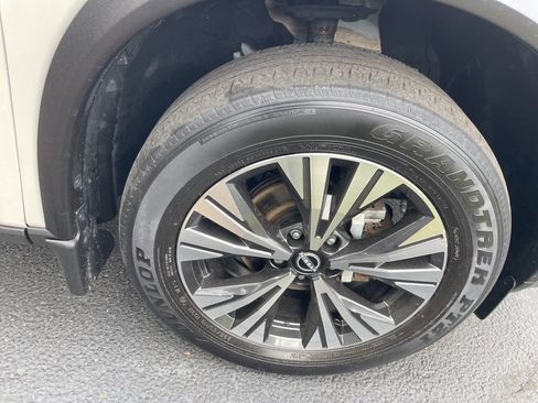 Certified 2023 Nissan Rogue SV AWD/4WD image 29