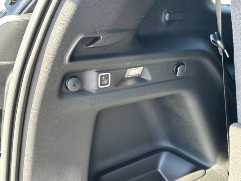 New 2025 Jeep Grand Cherokee L Altitude image 35