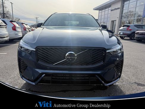 Used 2026 Volvo XC60 B5 Plus w/ Protection Package Premier image 3