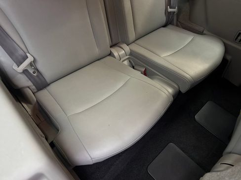 Used 2013 Toyota Highlander Limited AWD/4WD image 42