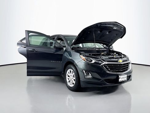 Used 2020 Chevrolet Equinox LS w/ LPO, Cargo Package FWD image 17