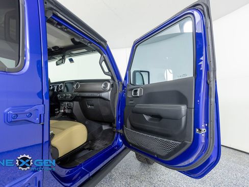 Used 2019 Jeep Wrangler Unlimited Rubicon AWD/4WD image 37