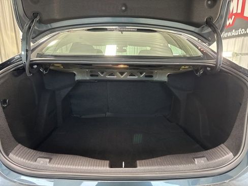 Used 2017 Chevrolet Cruze LT image 8