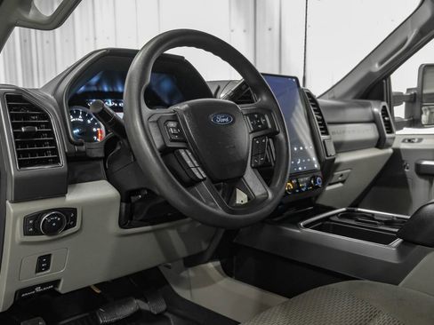 Used 2022 Ford F250 XLT w/ Black Appearance Package AWD/4WD image 14