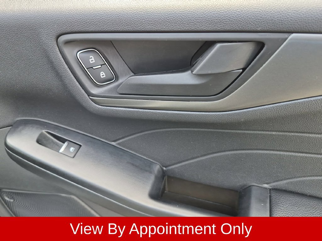 Used 2025 Ford Escape Active AWD/4WD image 32
