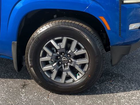 Certified 2024 Nissan Frontier SL w/ Technology Package image 11