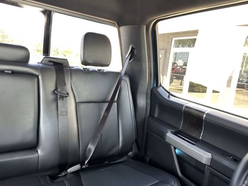 Used 2022 Ford F250 Lariat w/ Black Appearance Package AWD/4WD image 19