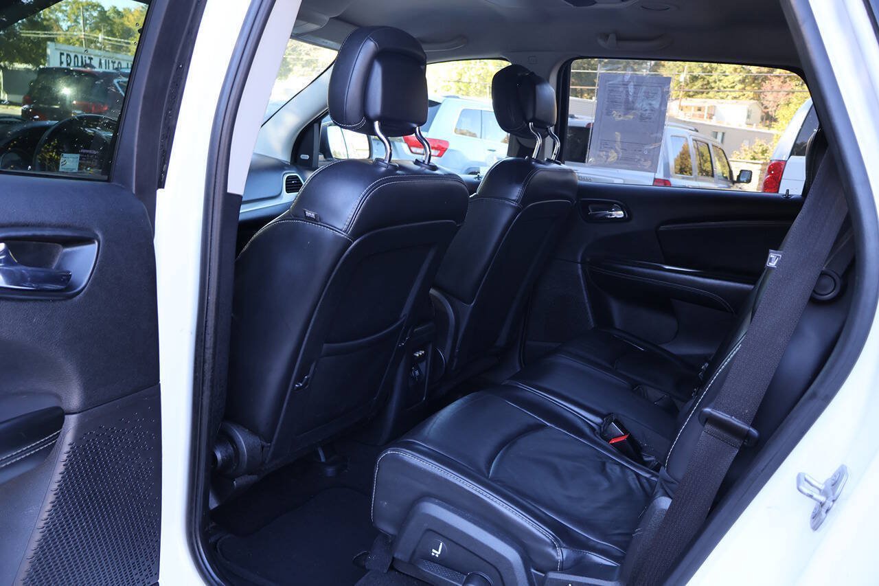 Used 2016 Dodge Journey Crossroad w/ Rear Seat Video Group I FWD image 15
