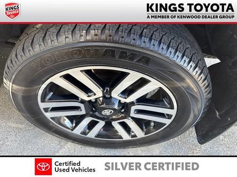 Used 2020 Toyota 4Runner Limited AWD/4WD image 12