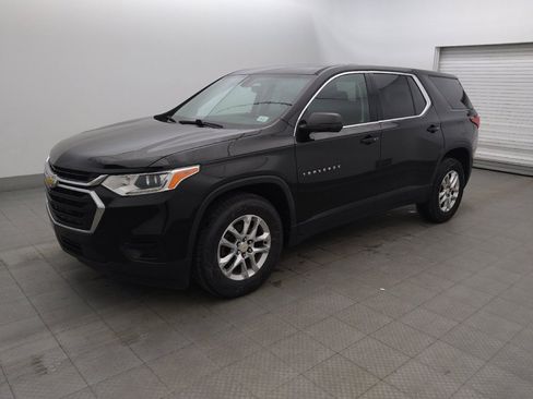 Used 2019 Chevrolet Traverse LS FWD image 2