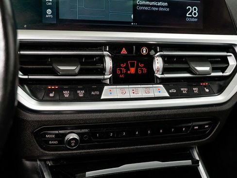 Used 2022 BMW 330i xDrive Sedan w/ Driving Assistance Package image 19
