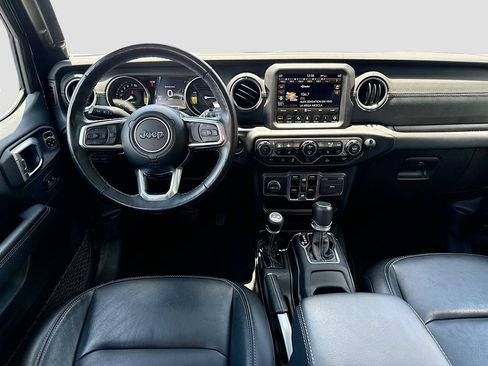 Used 2022 Jeep Wrangler Unlimited Sahara w/ Cold Weather Group AWD/4WD image 25