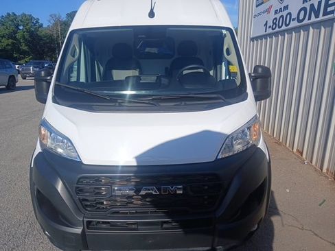 Used 2024 RAM ProMaster 2500 w/ Convenience Group FWD image 16