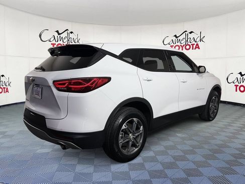 Used 2025 Chevrolet Blazer LT FWD image 8