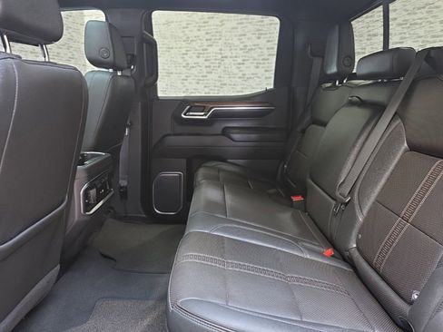 Used 2023 Chevrolet Silverado 1500 High Country w/ Technology Package image 16