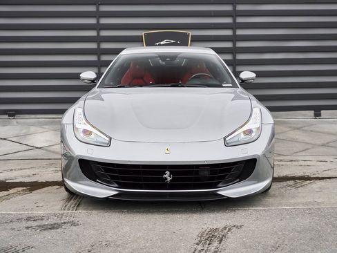 Used 2020 Ferrari GTC4Lusso T image 14